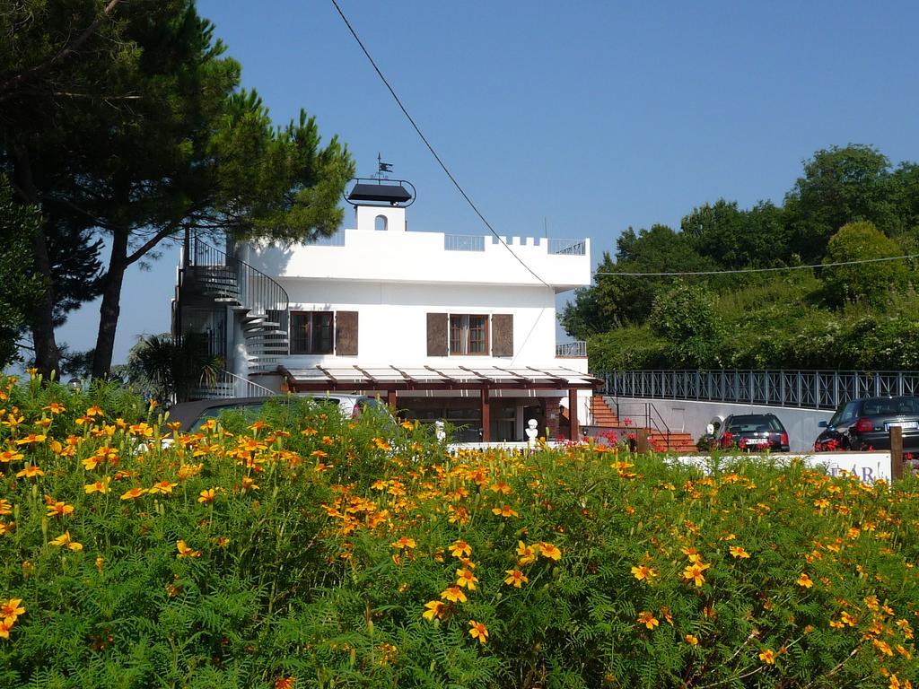 Hotel Ristorante Radar Carrara Exterior foto